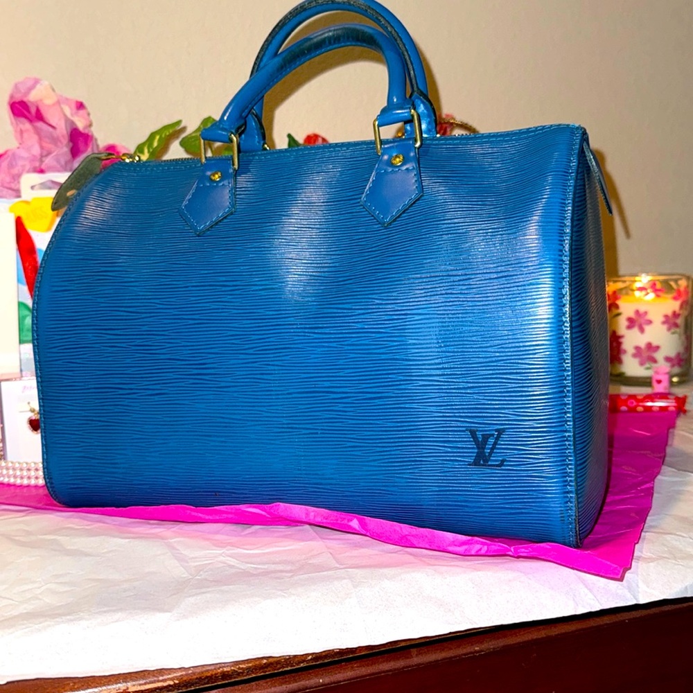 Louis Vuitton EPI Leather Speedy 25